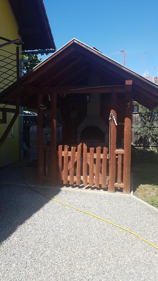 Bed and Breakfast Hazanezo Panzio Corund  Zewnętrze zdjęcie