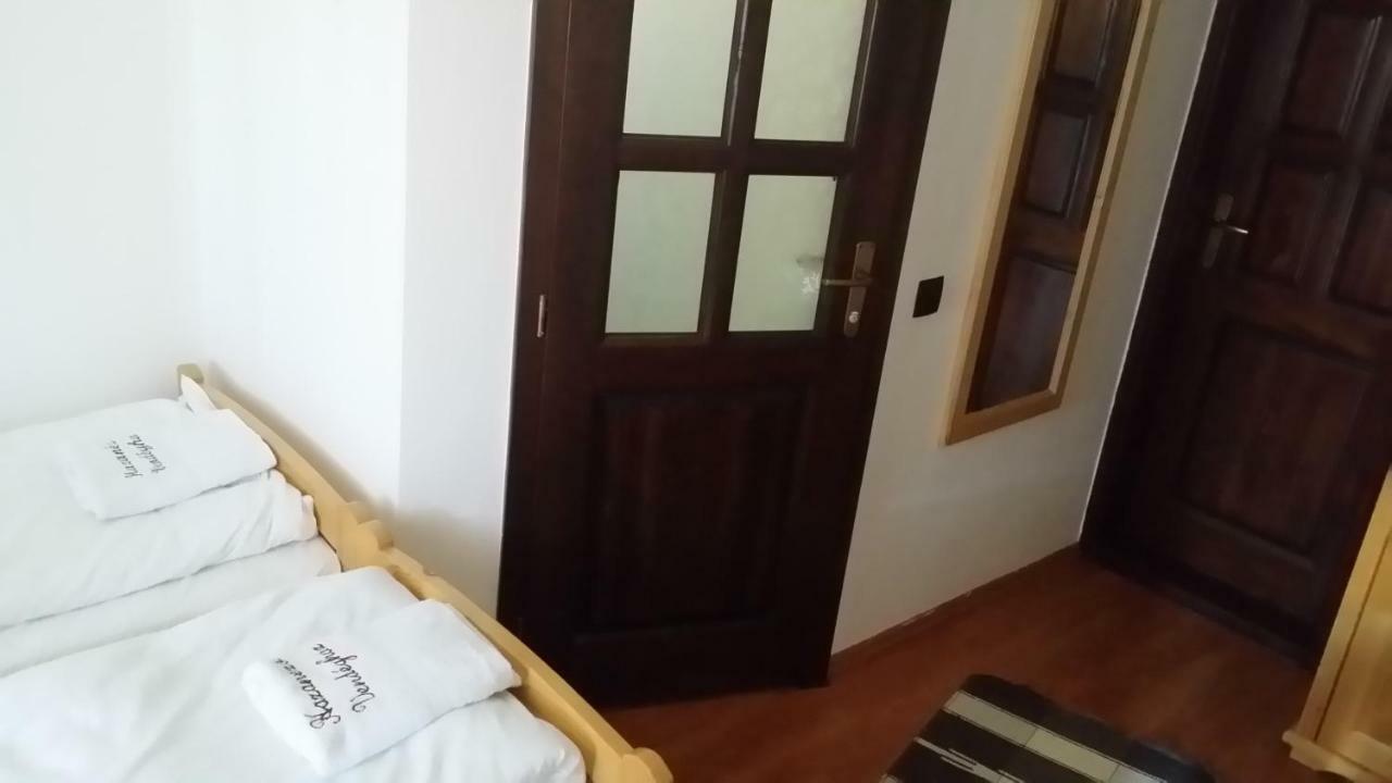 Bed and Breakfast Hazanezo Panzio Corund  Zewnętrze zdjęcie